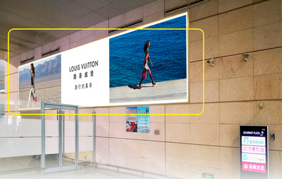 南京机场国内到达行李厅出口墙体灯箱广告