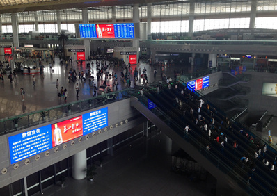 南京南高铁站旅客信息LED大屏广告
