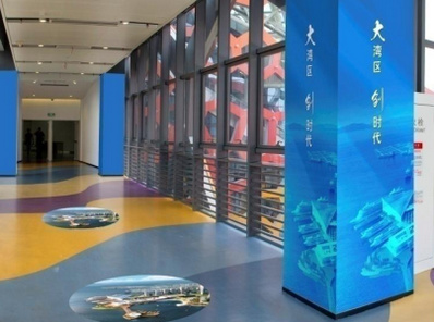 深圳蛇口邮轮中心4号凸堤廊道方形包柱广告