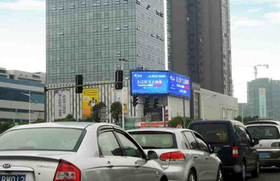 东莞南城宏远康城国际LED屏广告