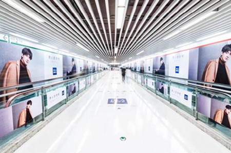 哈尔滨地铁玻璃贴广告价格怎么样