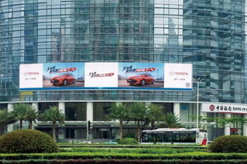 广州珠江新城雅居乐中心LED屏广告优势？