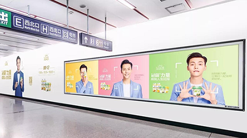 深圳地铁广告展示