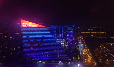 万众国际W酒店LED大屏