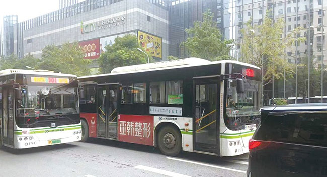 长沙公交车广告展示