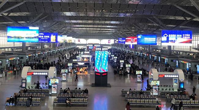 二层出发大厅吊旗灯箱 二层出发大厅吊旗灯箱