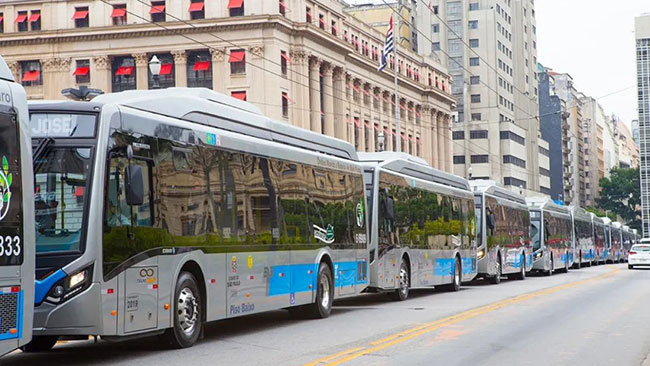 公交车广告的收入，将有望维持圣保罗公交车票价不涨！