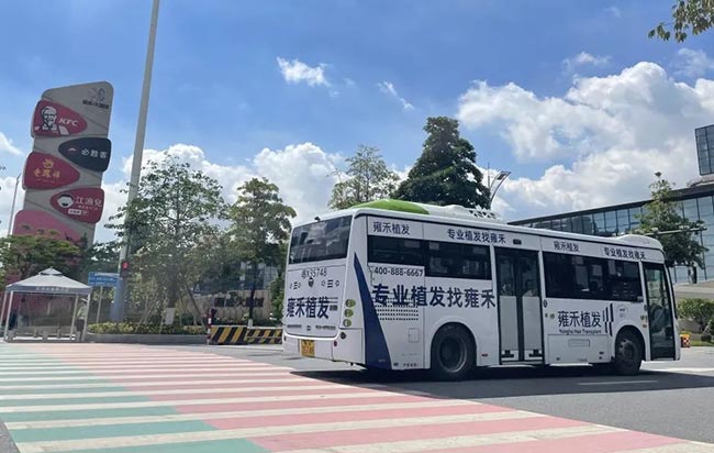雍禾植发佛山公交车广告3