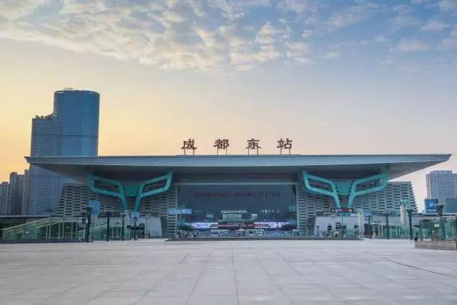 成都东站高铁站厅图