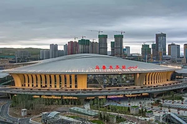 乌鲁木齐高铁站图