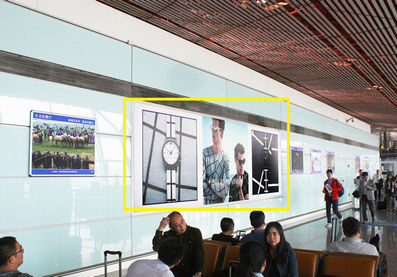 北京机场T3出发墙体灯箱套装广告
