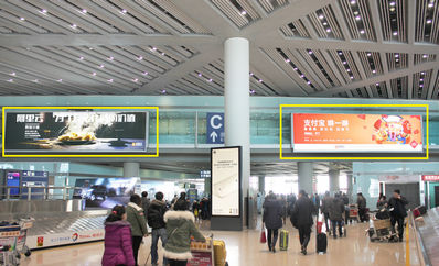 北京机场T3到达行李区到达行李区门廊灯箱广告