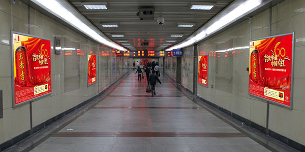 广州火车站有哪些媒体广告形式?