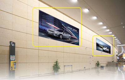 南京机场国内到达行李厅高空灯箱广告