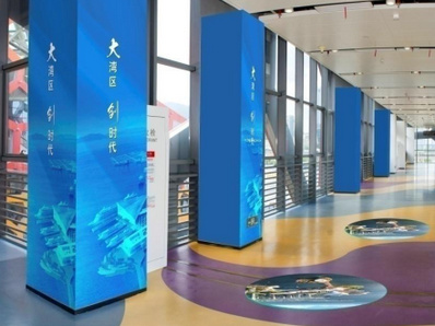 深圳蛇口邮轮中心5号凸堤廊道方形包柱广告