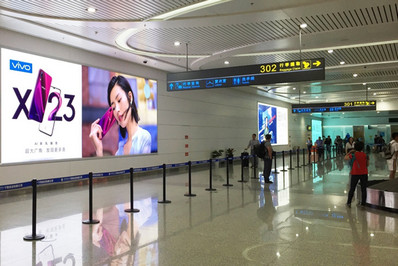 T3新航站楼国内到达行李提取大厅灯箱广告