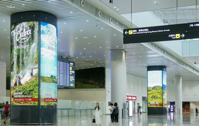 国际接客大厅包柱灯箱广告