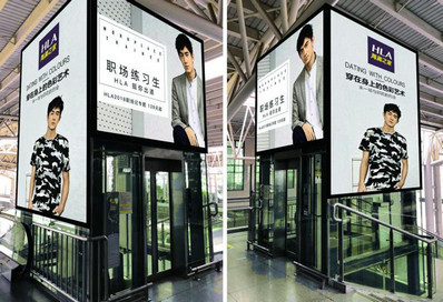 南昌火车站直梯灯箱广告