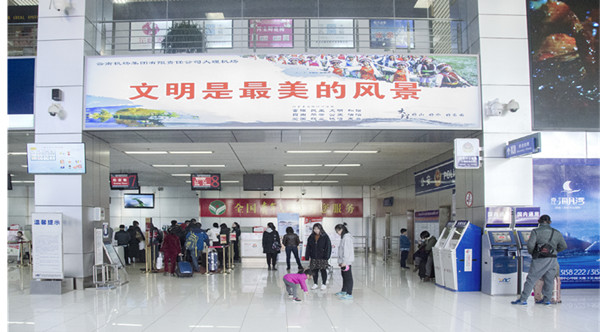 大理机场出发区灯箱广告