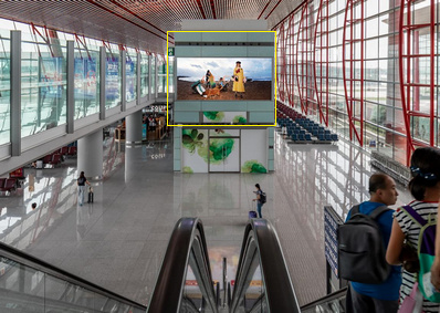 北京机场T3出发候机区高空灯箱广告