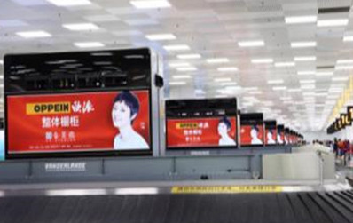郑州机场二层国内国际到达行李厅转盘风塔灯箱广告
