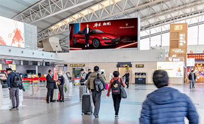 西安机场T2国内出发值机大厅LED广告