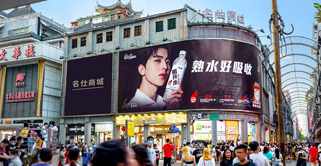 深圳东门步行街名仕商城户外大牌广告怎么样？