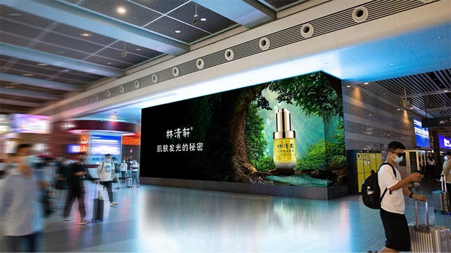 高铁地铁交汇 宽幅高清双屏广告 高铁地铁交汇 宽幅高清双屏广告