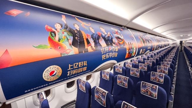 华夏航空行李架头枕巾广告投放，华夏机载小桌板广告价格