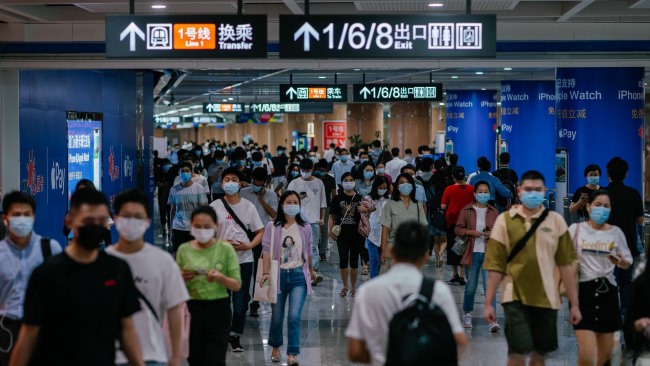 厦门吕厝地铁站换乘通道墙面广告投放，厦门地铁广告价格
