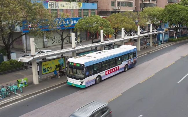 日立中央空调-珠海公交车广告