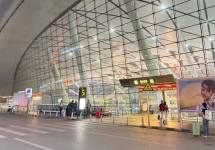 南宁机场T2出发大厅航站口入口灯箱广告的视觉引力