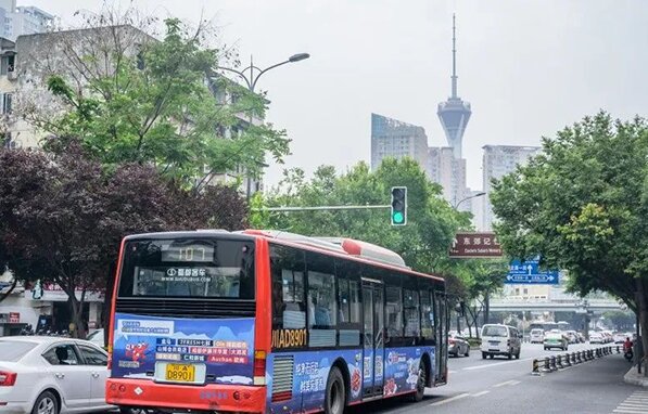成都公交广告价格多少钱？食品生鲜快消成都公交车身广告案例