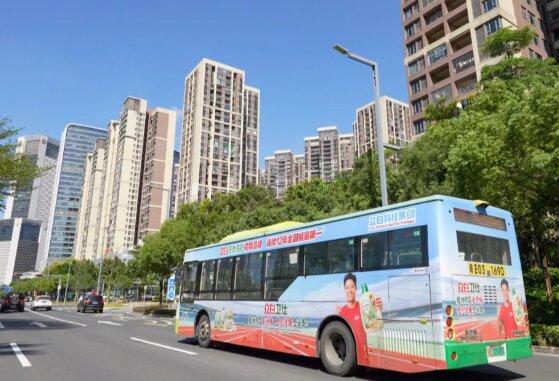 立白卫仕洗衣液-佛山公交广告