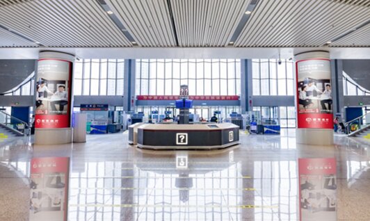 第一户外传媒-苍南站-候车厅一楼包柱灯箱 第一户外传媒-苍南站-候车厅一楼包柱灯箱