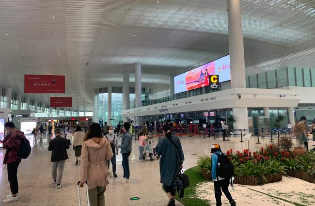 南通兴东机场出发大厅LED屏广告