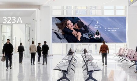 第一户外传媒-三亚凤凰机场T3航站楼二层国内出发到达混合大厅灯箱