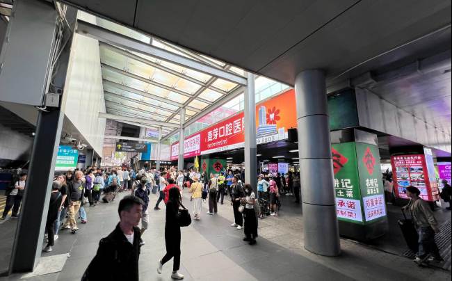 第一户外传媒-深圳罗湖口岸广告 第一户外传媒-深圳罗湖口岸广告