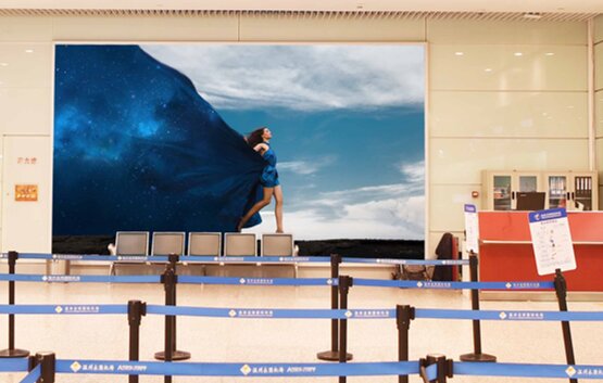 第一户外传媒-温州龙湾机场T1国际出发厅灯箱