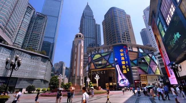 第一户外传媒-重庆解放碑财富中心LED大屏广告