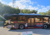 深圳公交 M241 路全车身广告：南山宝安的核心走廊传播载体