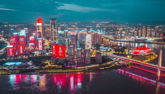 第一户外传媒-重庆江北嘴十联屏群楼灯光秀