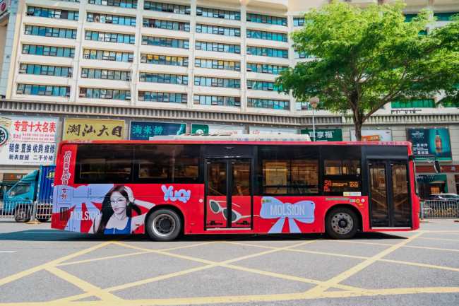 深圳公交58路运行中