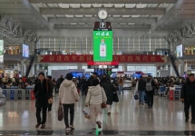 明绿液“奶绿波”热梗背后：从安徽高速到高铁广告投放盘点