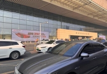 郑州东站南北进站口LED大屏:落客平台4块巨幕广告案例