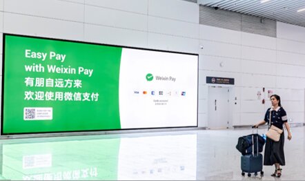 第一户外传媒-广州白云机场-T2国际行李提取区通廊墙体灯箱 第一户外传媒-广州白云机场-T2国际行李提取区通廊墙体灯箱