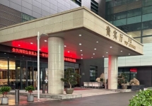 郑州机场贵宾厅刷屏机：高净值候机人群的专属媒体